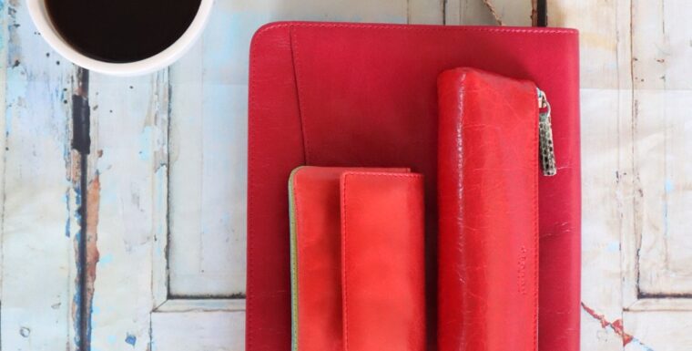 赤い財布は運気アップに最適！今の時代にぴったり。赤が持つ効果と、おすすめサブカラー